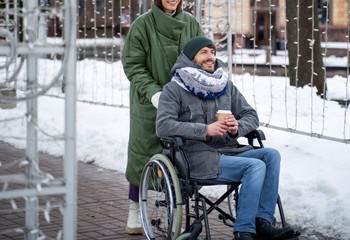 Wsparcie dla niepełnosprawnych: Jak zdobyć świadczenie? Kliknij, by dowiedzieć się więcej!