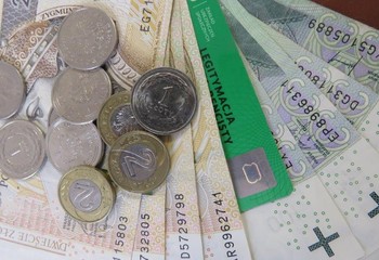 ZUS przyspiesza wypłaty emerytur i rent przed świętami!