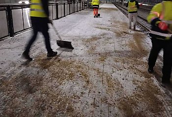 Kolejny trudny poranek na drogach Bydgoszczy! Mieszkańcy miasta żartują, że do pracy mogli się wybrać... na łyżwach