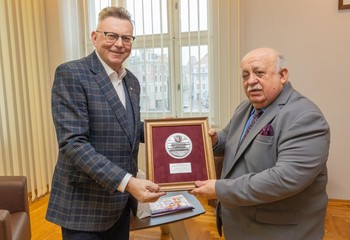 Leszek Kowalik nagrodzony prestiżowym Medalem Marszałka!