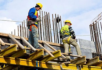 Coraz więcej cudzoziemców szuka pracy w Polsce. Statystyki rosną  także w województwie kujawsko-pomorskim