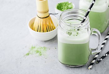 Matcha latte krok po kroku – jaki zestaw do matchy wybrać i jak zacząć?