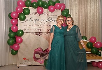 Ponad 14 tysięcy złotych na pomoc dla małego Maksia! Tyle „wytańczyli” uczestnicy balu parafii Najświętszego Serca Pana Jezusa w Bydgoszczy