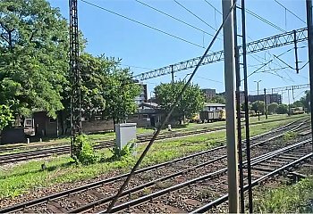 PESĄ przez świat! Angielski pasjonat wybrał się w podróż z Wrocławia do Warszawy pojazdem bydgoskiej spółki