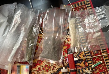 Czujność policji po przypadkowym zgłoszeniu: 25-latek z aresztowany za narkotyki!