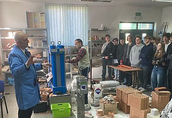 Wiedza otwiera drzwi... Akademii Kujawsko-Pomorskiej w Bydgoszczy. Uczelnia zaprasza na XI Międzynarodowe Otwarte Dni Nauki