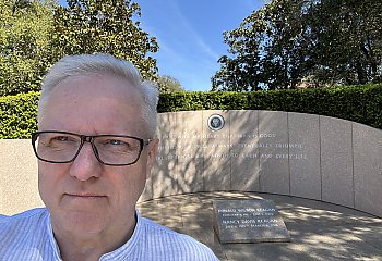 Pielęgniarka z Florydy chce ataku na USA? Sprawa Joyce Schulz-Fury i polityczne gry za oceanem