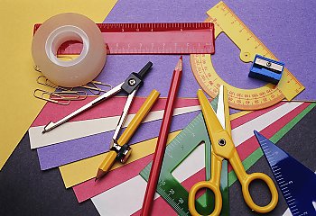 Kobiecość od linijki [FELIETON]