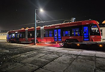 Pierwsza PESA dla Tramwajów Śląskich dotarła do Katowic