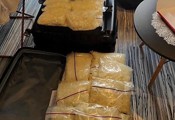 170 kg narkotyków  przejęli policjanci w Bydgoszczy. Rozbito magazyn zakazanych substancji