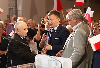 Triumf infantylizmu. Schreiber o tym, jak zepsuła się debata publiczna
