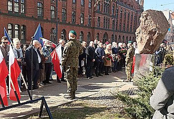Sesję przerwano... ale sesję podjęła cała Polska! Bydgoszcz upamiętnia wydarzenia z 19 marca 1981