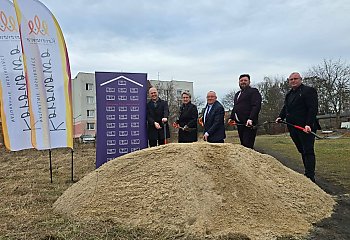 W Koronowie powstaną nowe mieszkania. Rozpoczyna się budowa budynku wielorodzinnego przy ul. Różanej