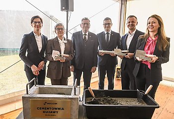 Przy Cementowni Kujawy w Piechcinie powstaje Centrum Badawczo-Rozwojowe! Wczoraj uroczyście wbudowano kamień węgielny