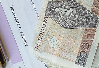 Emerytury są niższe, bo żyjemy dłużej. Od 1 kwietnia obowiązuje nowa tablica dalszego trwania życia