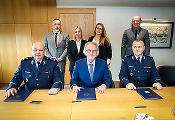 Collegium Medicum dba o bezpieczeństwo. Uczelnia podpisała umowę z policją