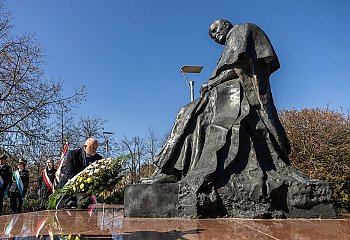 21 lat temu Ojciec Święty Jan Paweł II powrócił do Domu Ojca. Władze województwa oddały hołd swojemu patronowi  