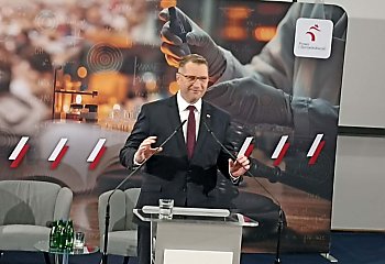 Trzy razy więcej pieniędzy w 8 lat. PiS składa obietnice dla polskiej nauki