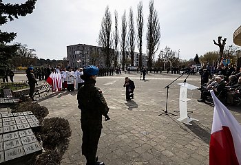 Zostały guziki, listy i orzełki. Pomorze i Kujawy w hołdzie ofiarom Katynia
