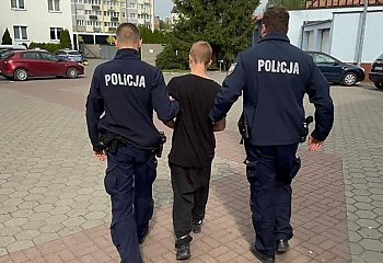 80-latka przechytrzyła oszustów. Nastoletni „odbierak” wpadł w ręce policji