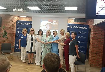 Język czułości to język zdrowia? Szpital Biziela wyróżniony za kangurowanie noworodków