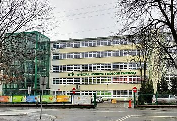 Ewakuacja na Politechnice Bydgoskiej. W fiolce wykryto kwas pikrynowy