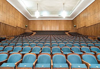 [OKIEM TYGODNIKA] Art déco pod strzechą, czyli miejsce dla historii 
