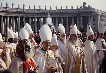[NIEDZIELA Z TYGODNIKIEM] Poza Kościołem nie ma zbawienia. Czy Sobór Watykański II to odwołał?
