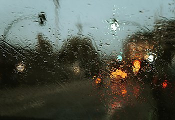 Chmury, przelotne opady i porywy wiatru [POGODA]