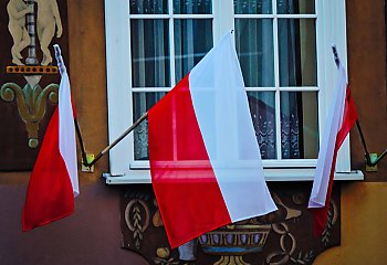 Patriotyzm zadekretowany? Ordo Iuris ostro o projekcie ustawy dla szkół