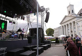 Mezo, Sztywny Pal Azji i Hołd zagrają przy bydgoskiej bazylice. Nowe Spojrzenie wraca na scenę