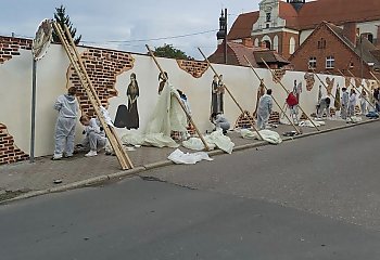 Od średniowiecza po Marysieńkę. Historia Koronowa na nowym muralu