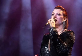 Niezwykły koncert w ciemności w Bydgoszczy: posłuchaj muzyki Adeli Konop w nowym wymiarze!