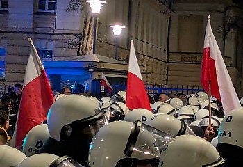 [KOMENTARZ TYGODNIKA] Od różnicy zdań do wojny wszystkich ze wszystkimi 