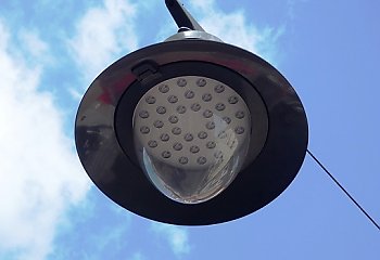 Kolejne LED-owe lampy oświetlą bydgoszczanom drogę