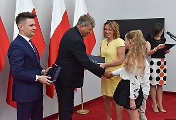 Egipt, Peru, Ukraina. Polsce przybyło 21 nowych obywateli