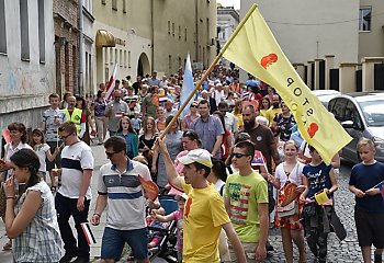 Tysiące bydgoszczan szły w Marszu dla Życia i Rodziny [ZDJĘCIA]