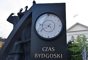 Czas Bydgoszczy odmierza zegar na Starym Rynku [ZDJĘCIA] 