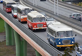 Zabytkowe autobusy i tramwaje zachęcały do korzystania z komunikacji publicznej [ZDJĘCIA] 