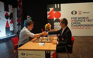 Kolejny dzień szachowych zmagań w Warszawie. Mistrzostwa Świata w szachach błyskawicznych [RELACJA]