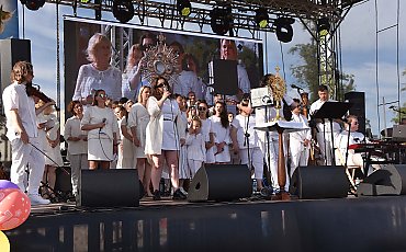 Koncert Uwielbienia na Wyspie Młyńskiej. Tak świętowano 18 lat istnienia diecezji bydgoskiej [ZDJĘCIA]