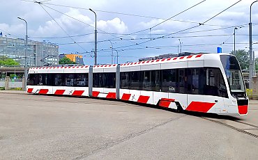 Pierwszy tramwaj PESY dla Tallina jest już w stolicy Estonii [FOTO]