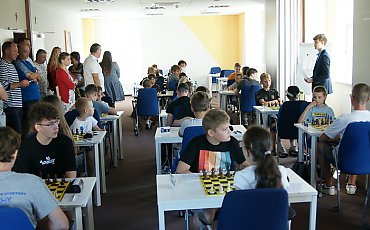 Grand Prix Edukacji przez szachy w Fundacji Wiatrak – pierwszy turniej za nami [ZDJĘCIA]