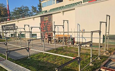 Powstaje dodatkowy sektor na stadionie Polonii. Finałowy mecz już w niedzielę