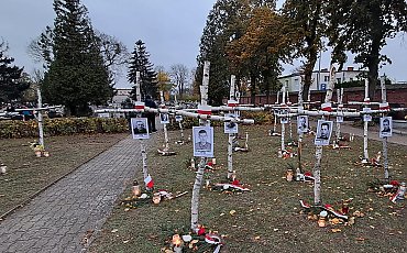 Bydgoscy Patrioci dbają o pamięć pomordowanych przez sowieckich zbrodniarzy. Cześć i Chwała Bohaterom!