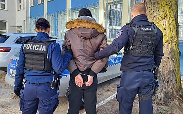 Defibrylatory w Toruniu. Nie rozdają, ale kradną...