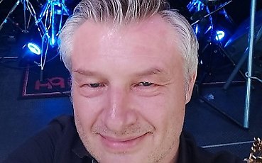 Muzyczne światy Roberta Korwela – koncert w Światłowni pełen przyjaźni i pasji