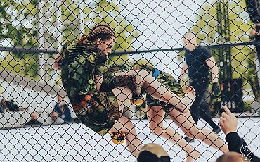 Kobieta z żelaza! Żołnierz WOT rozgromiła rywalki i została wicemistrzynią Wojska Polskiego w MMA!