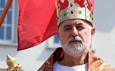 Bolesław Chrobry koronowany w sercu Bydgoszczy – barwna inscenizacja i Marsz dla Życia i Rodziny zgromadziły tłumy