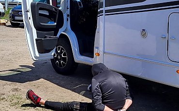 Złodziej luksusowego kampera zatrzymany pod Bydgoszczą! Litwin wpadł dzięki błyskawicznej akcji policji